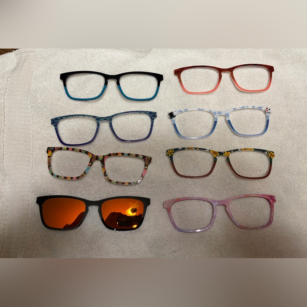Pair Eyewear Casper Bundle - 2 Glasses Frames & cases plus 35 Toppers - Picture 4 of 5
